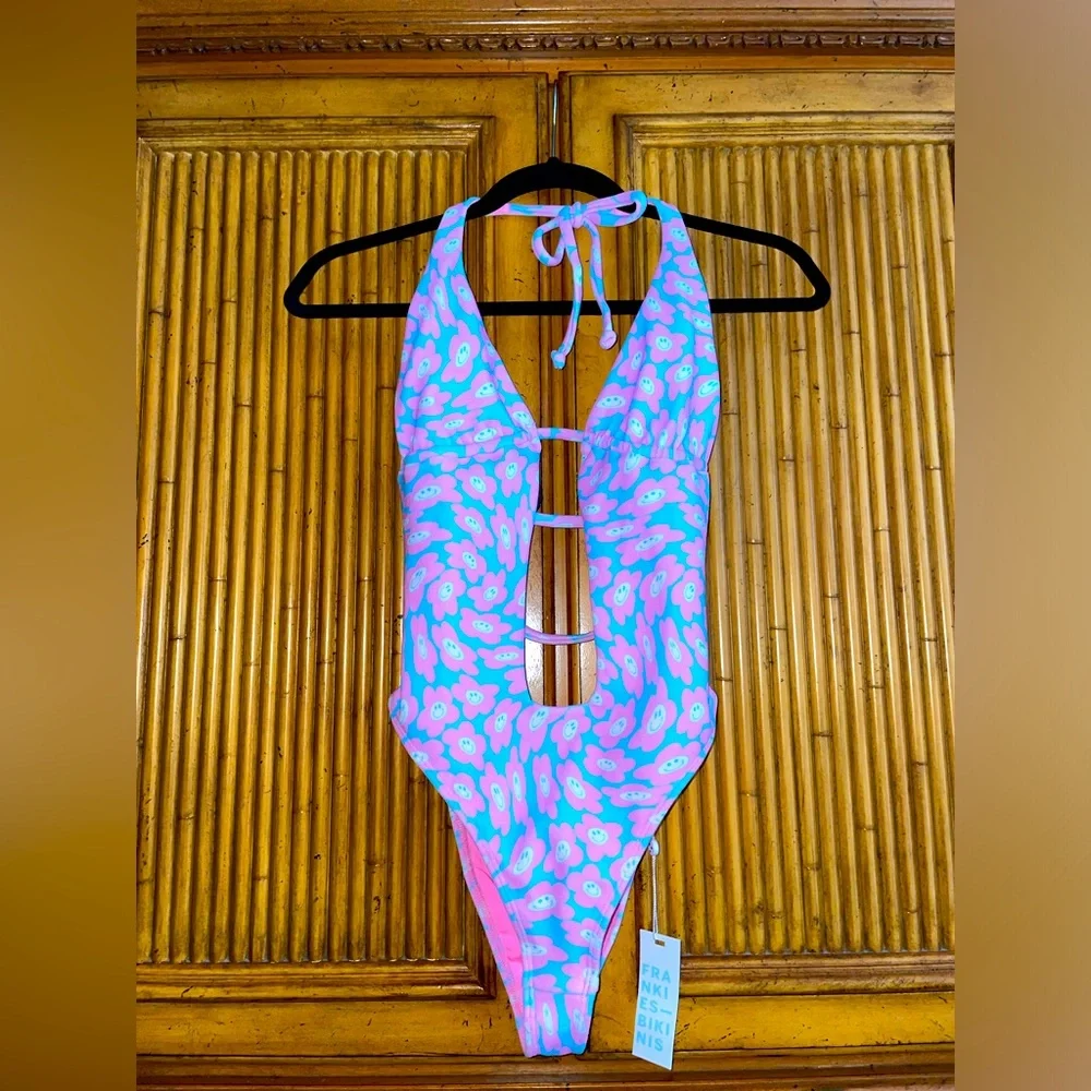 Frankie’s Bikinis Sz Med NWT Paris Terry Halter One-Piece Daisy Dream